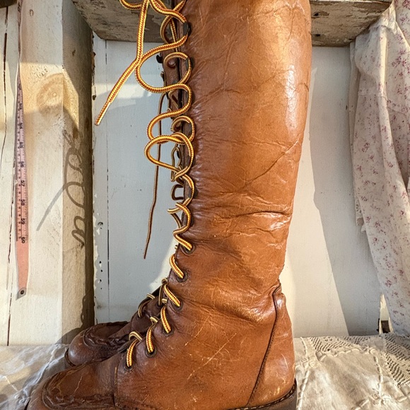 Vintage 70s Women's Brown leather Lace-Up Boots I believe size 5 ?? - Picture 5 of 14